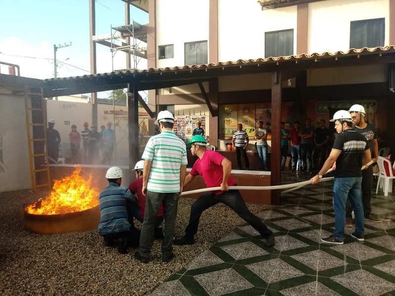 São Carlos Clube - Alguns colaboradores do São Carlos Clube estarão em  treinamento de brigada de incêndio hoje. 👩🏻‍🚒🧑🏽‍🚒👨🏿‍🚒