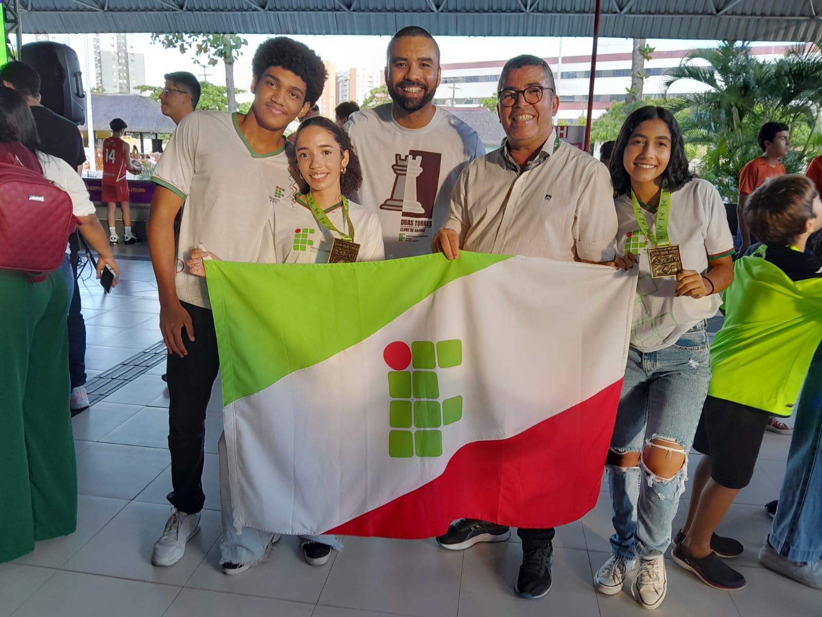 participantes e bandeira