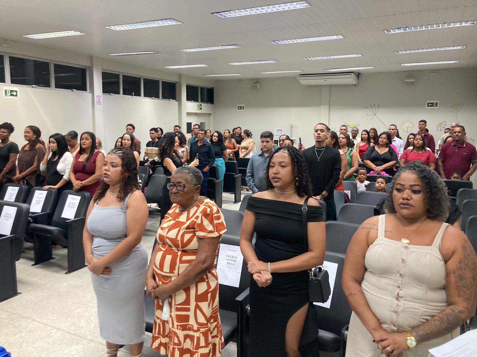 FormaturaEdificações OradoraPublico